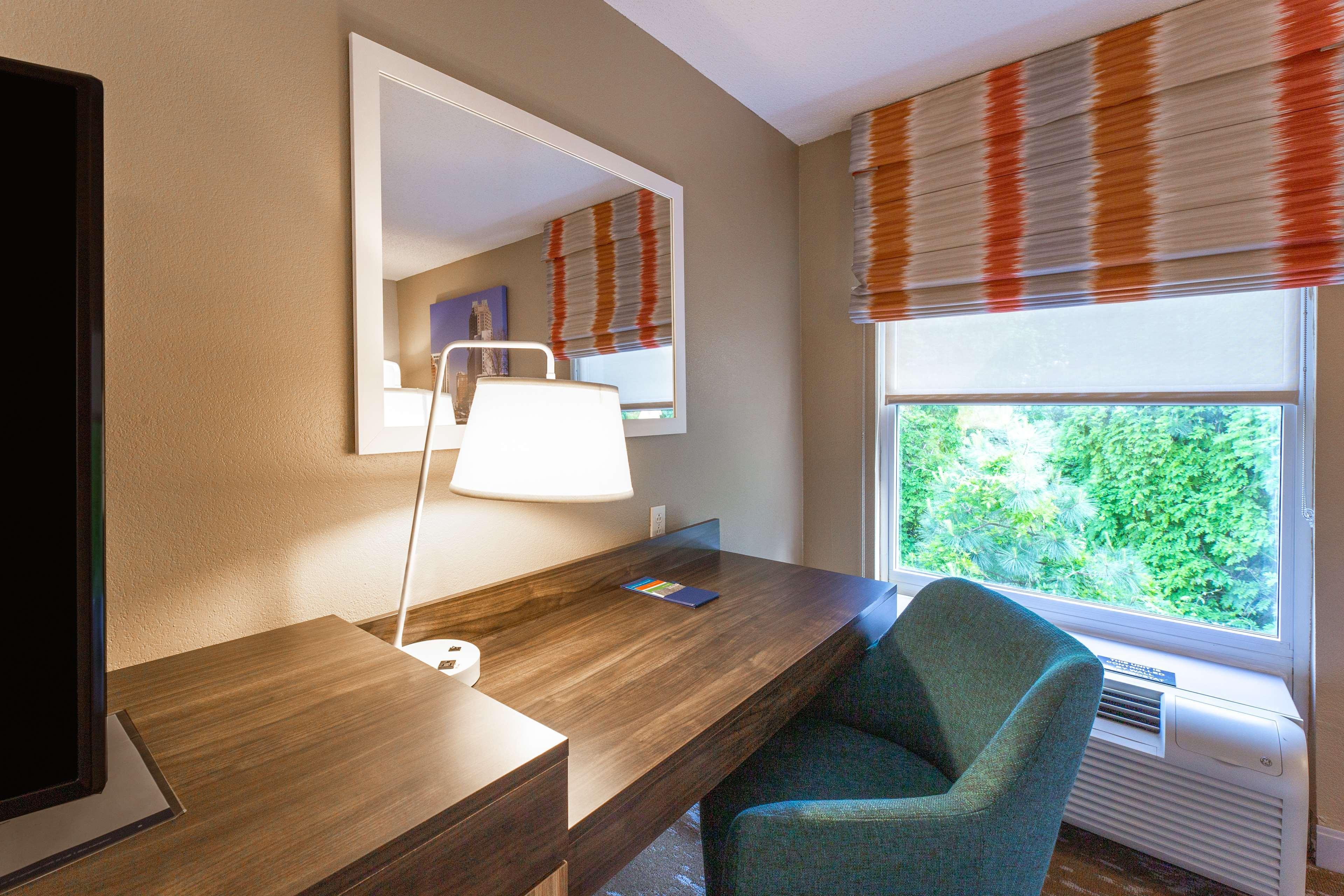 Hampton Inn & Suites Raleigh Cary Lenovo Center Zewnętrze zdjęcie