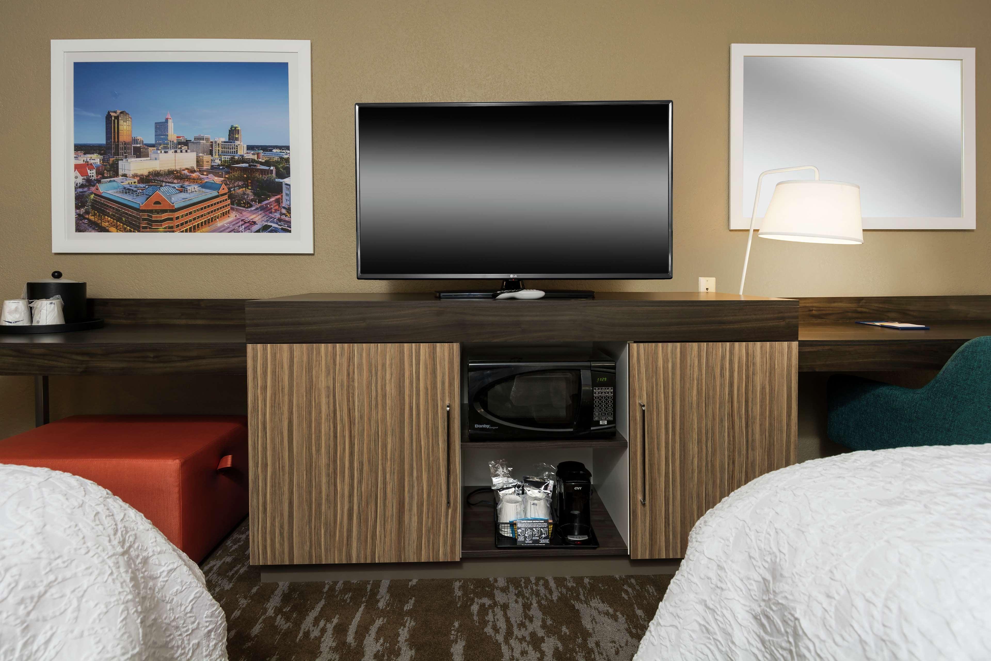 Hampton Inn & Suites Raleigh Cary Lenovo Center Zewnętrze zdjęcie