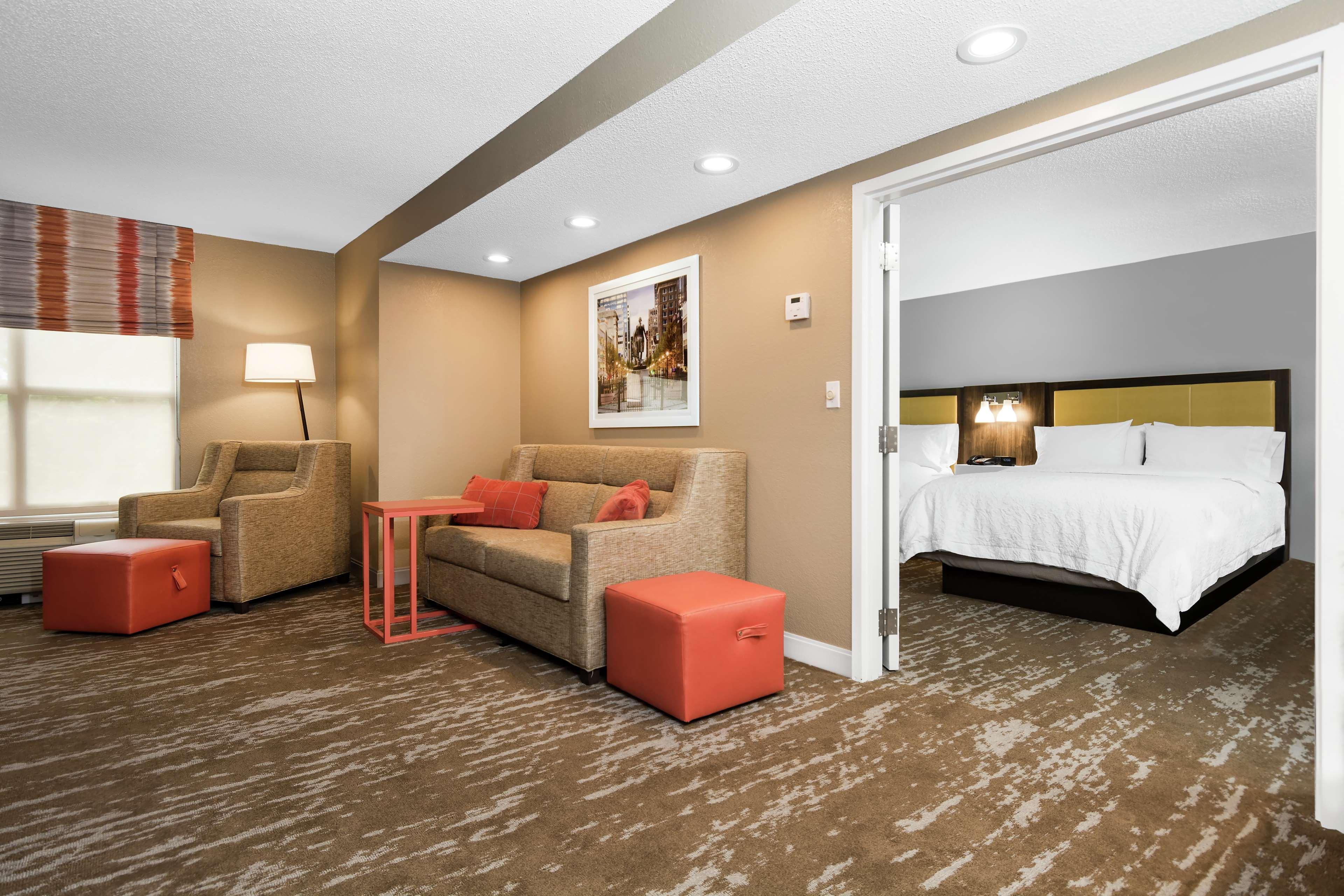 Hampton Inn & Suites Raleigh Cary Lenovo Center Zewnętrze zdjęcie