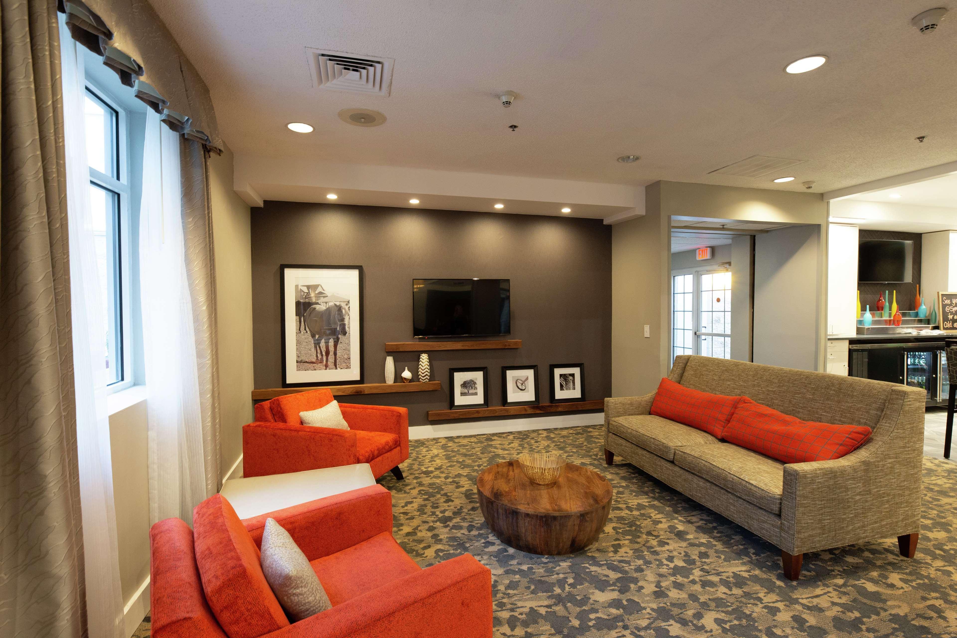 Hampton Inn & Suites Raleigh Cary Lenovo Center Zewnętrze zdjęcie