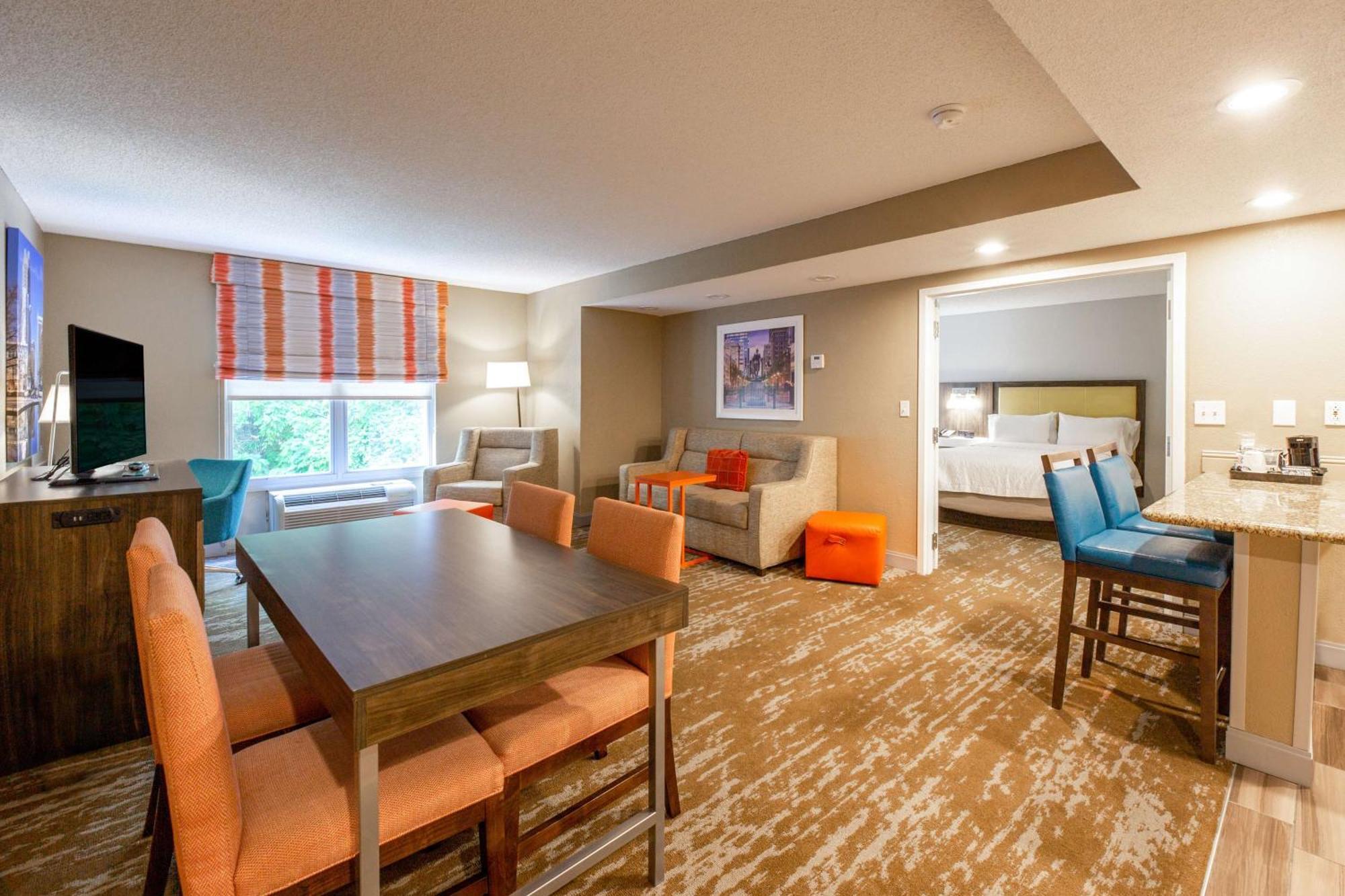 Hampton Inn & Suites Raleigh Cary Lenovo Center Zewnętrze zdjęcie