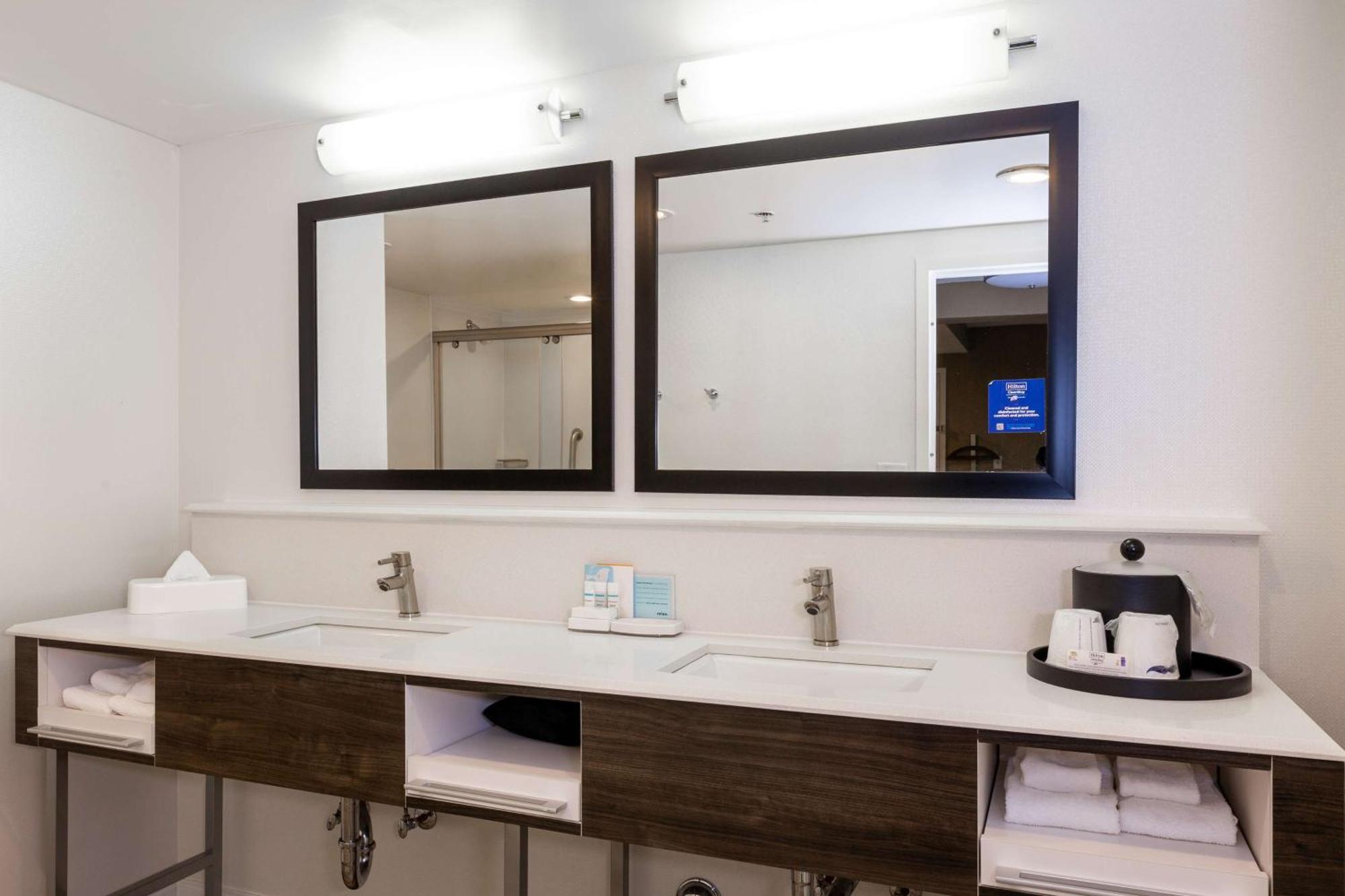 Hampton Inn & Suites Raleigh Cary Lenovo Center Zewnętrze zdjęcie